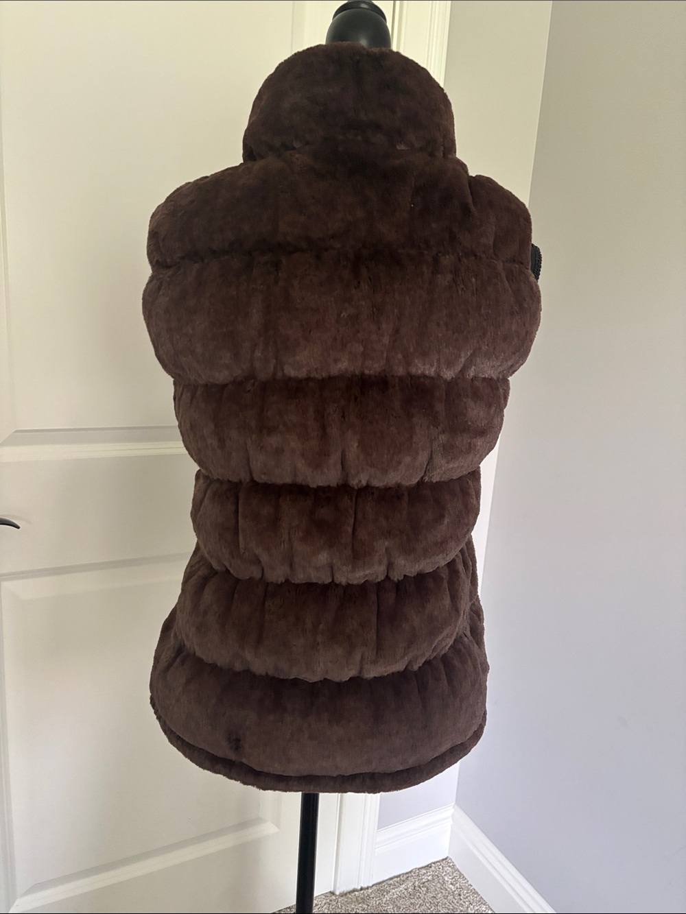 Athleta Dark Brown goose down vest - Picture 2 of 4